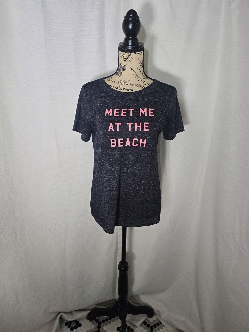 Old Navy Graphic T-Shirt